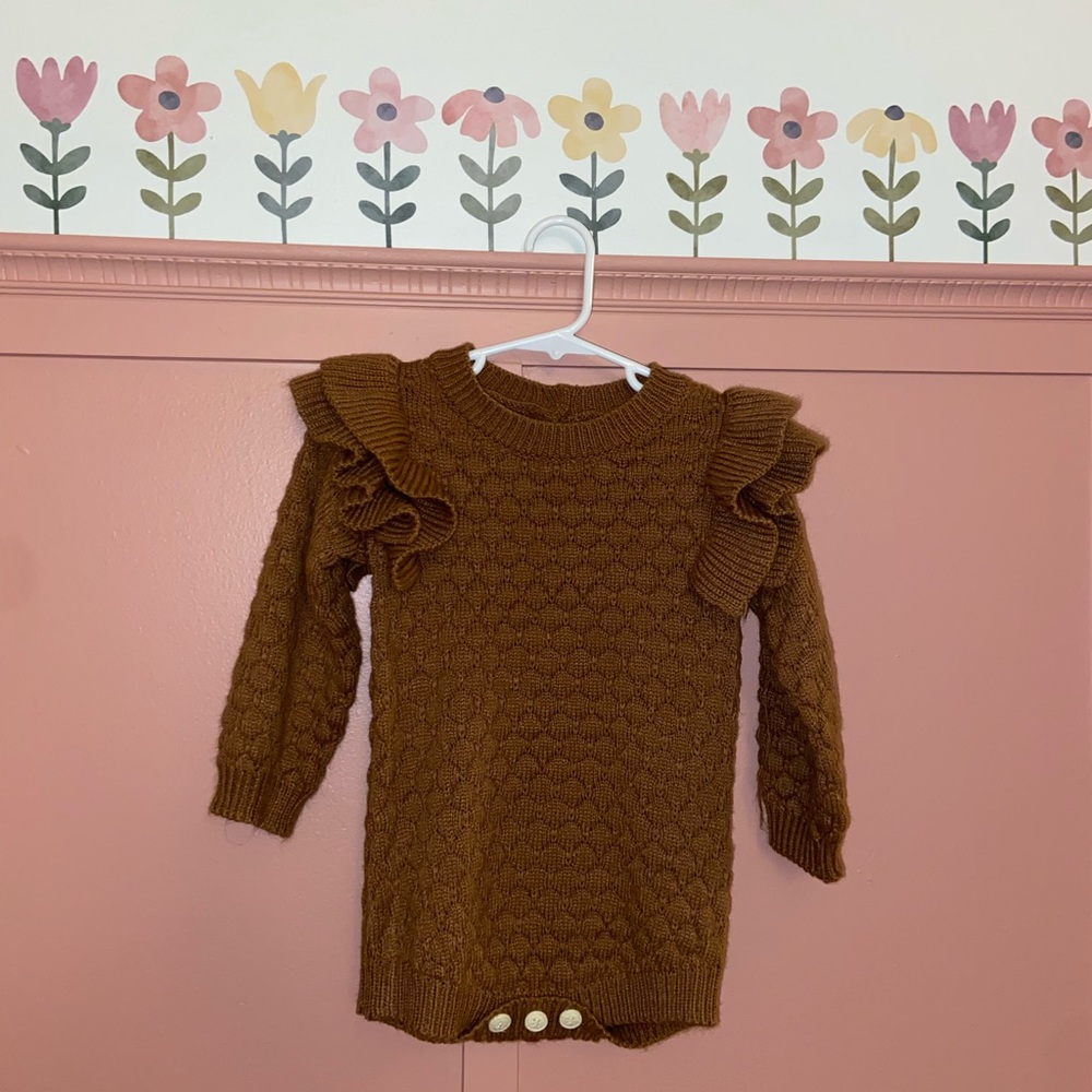 SHEIN Brown Knit Bubble with Ruffles & Button Details